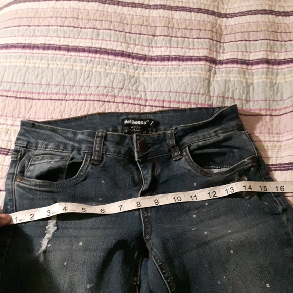 size 1 Dollhouse skinny distressed painted jeans - Picture 15 of 16